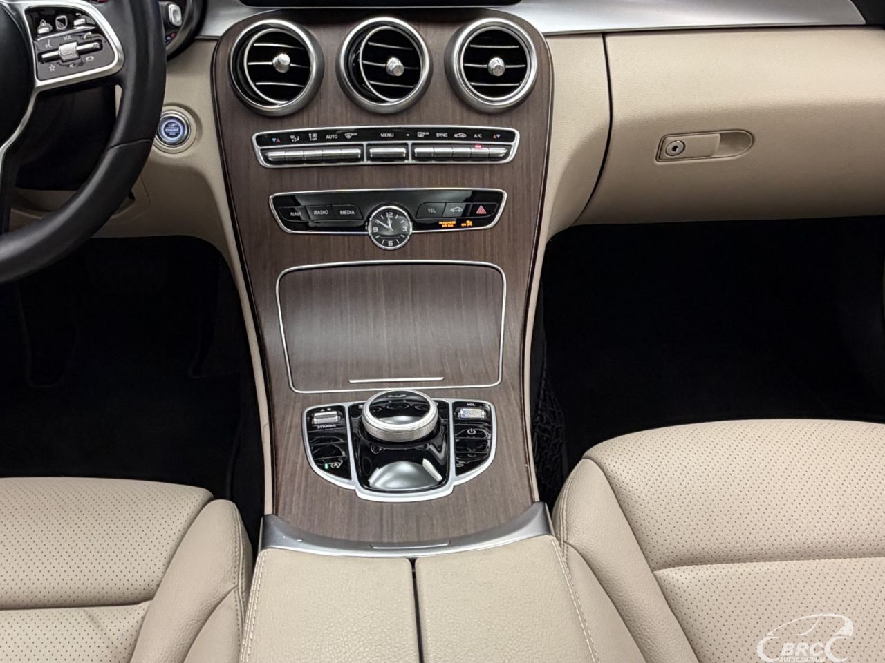 Mercedes-Benz C300 | 18