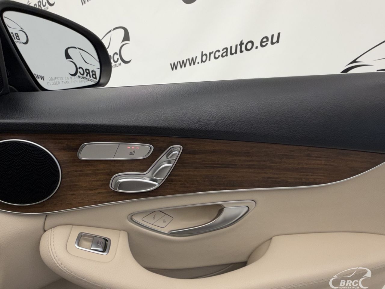 Mercedes-Benz C300 | 8