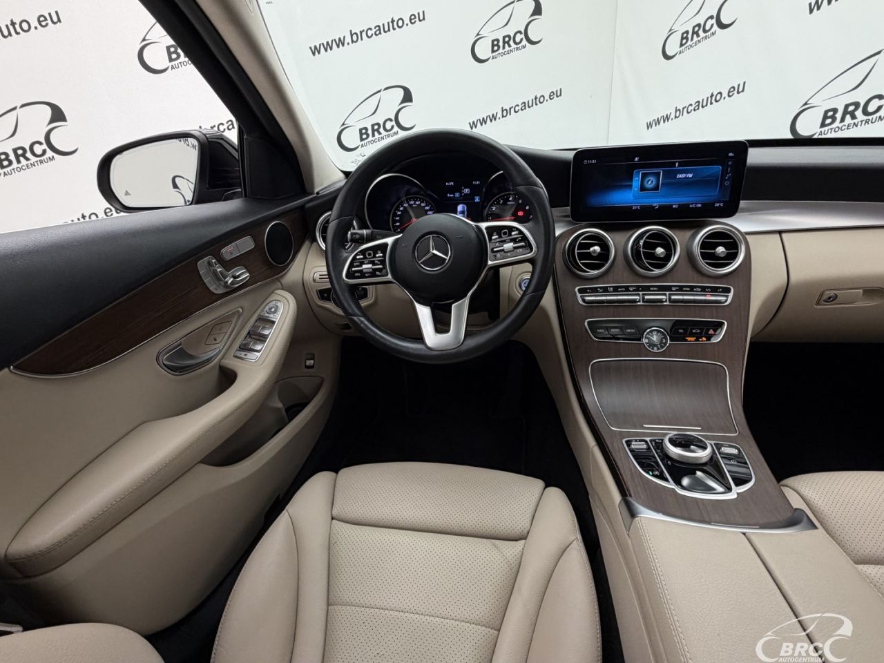 Mercedes-Benz C300 | 14