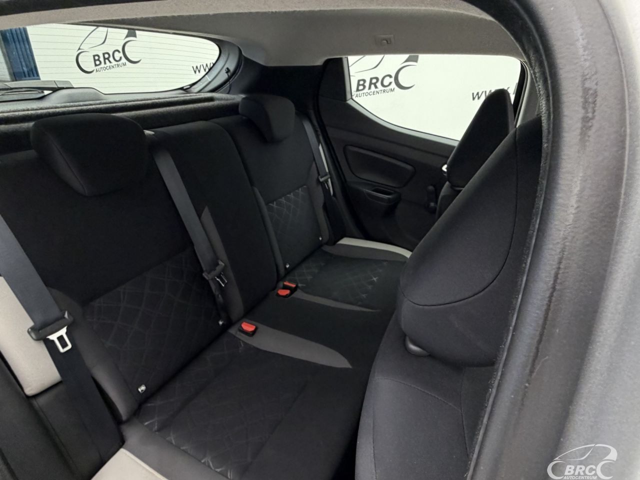 Nissan Micra | 10