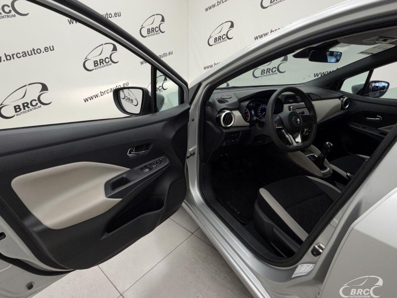 Nissan Micra | 17
