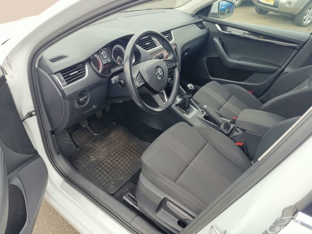 Skoda Octavia | 8
