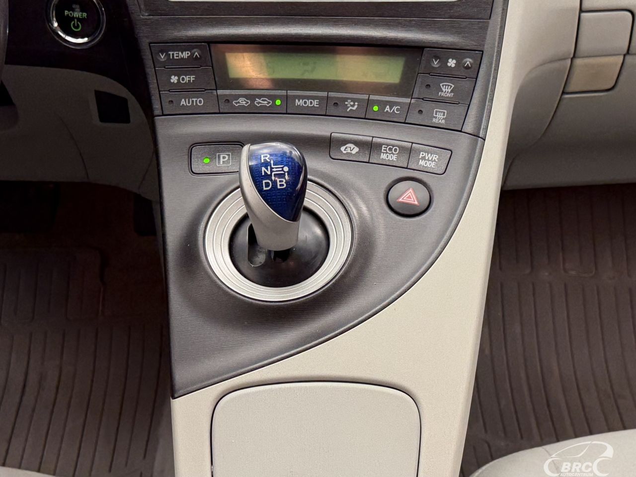 Toyota Prius | 17