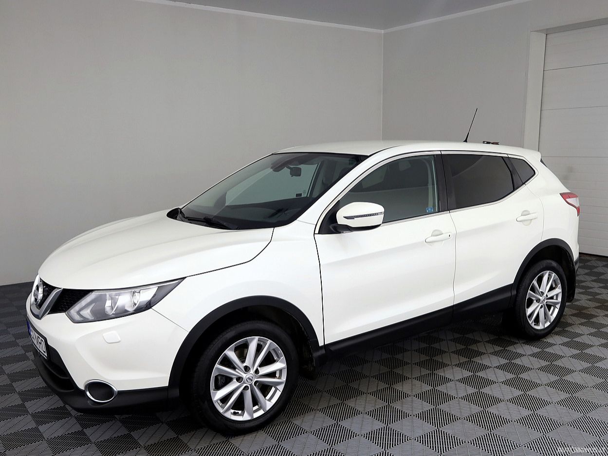 Nissan | 1
