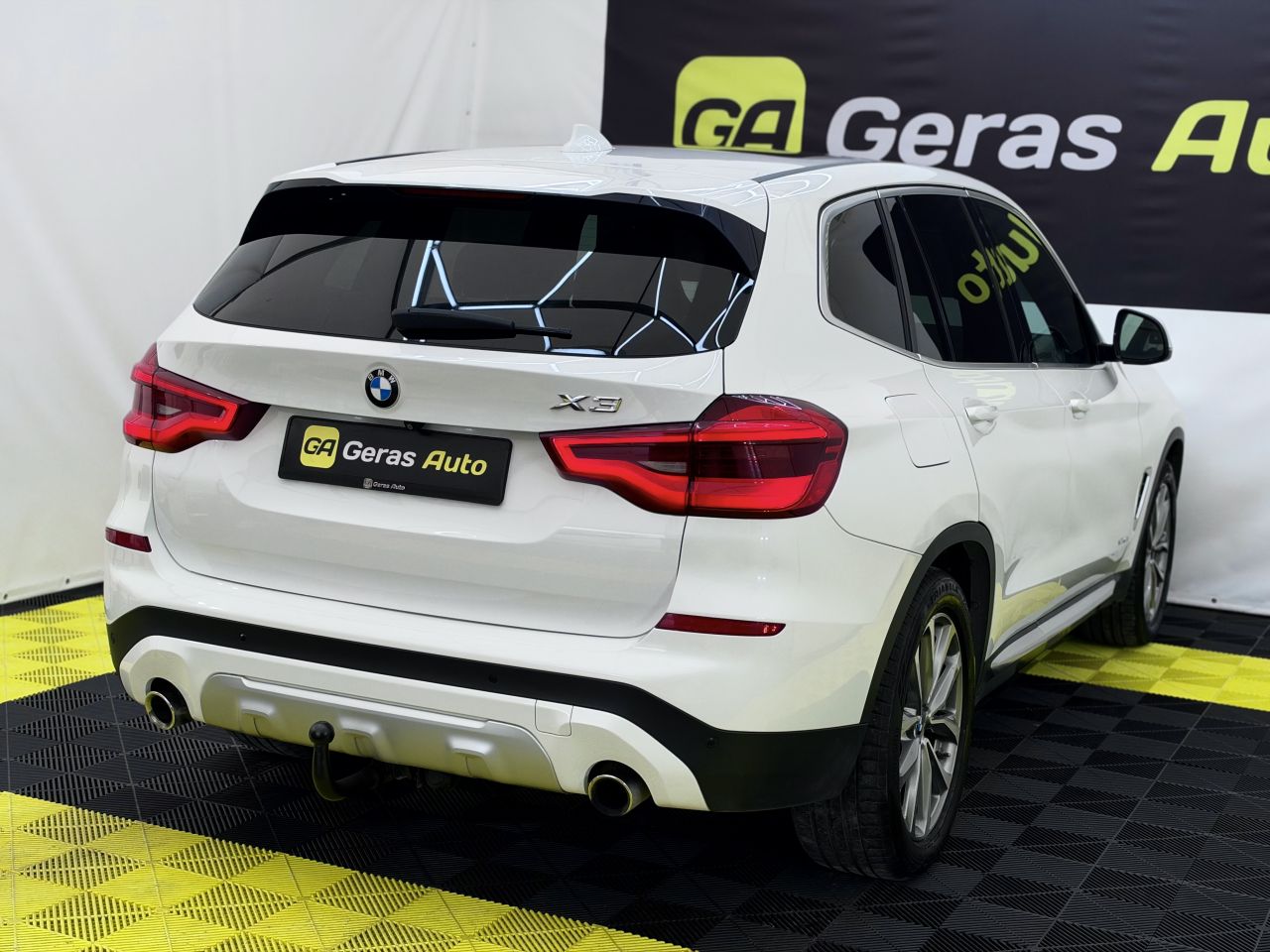 BMW X3 | 6