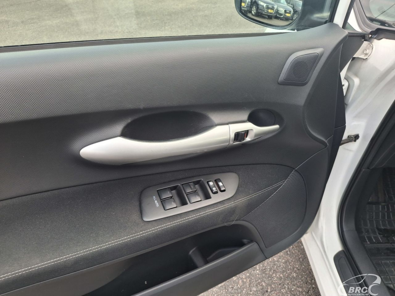 Toyota Auris | 5