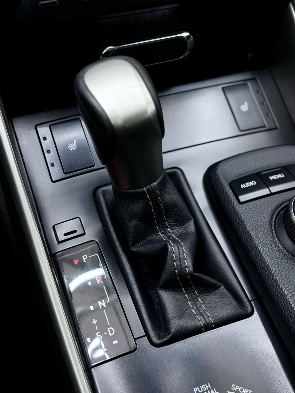 Lexus IS 300h | 22