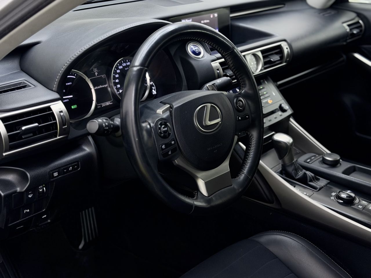 Lexus IS 300h | 8