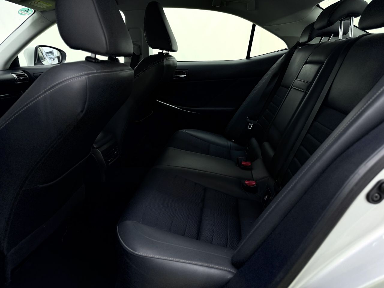 Lexus IS 300h | 10