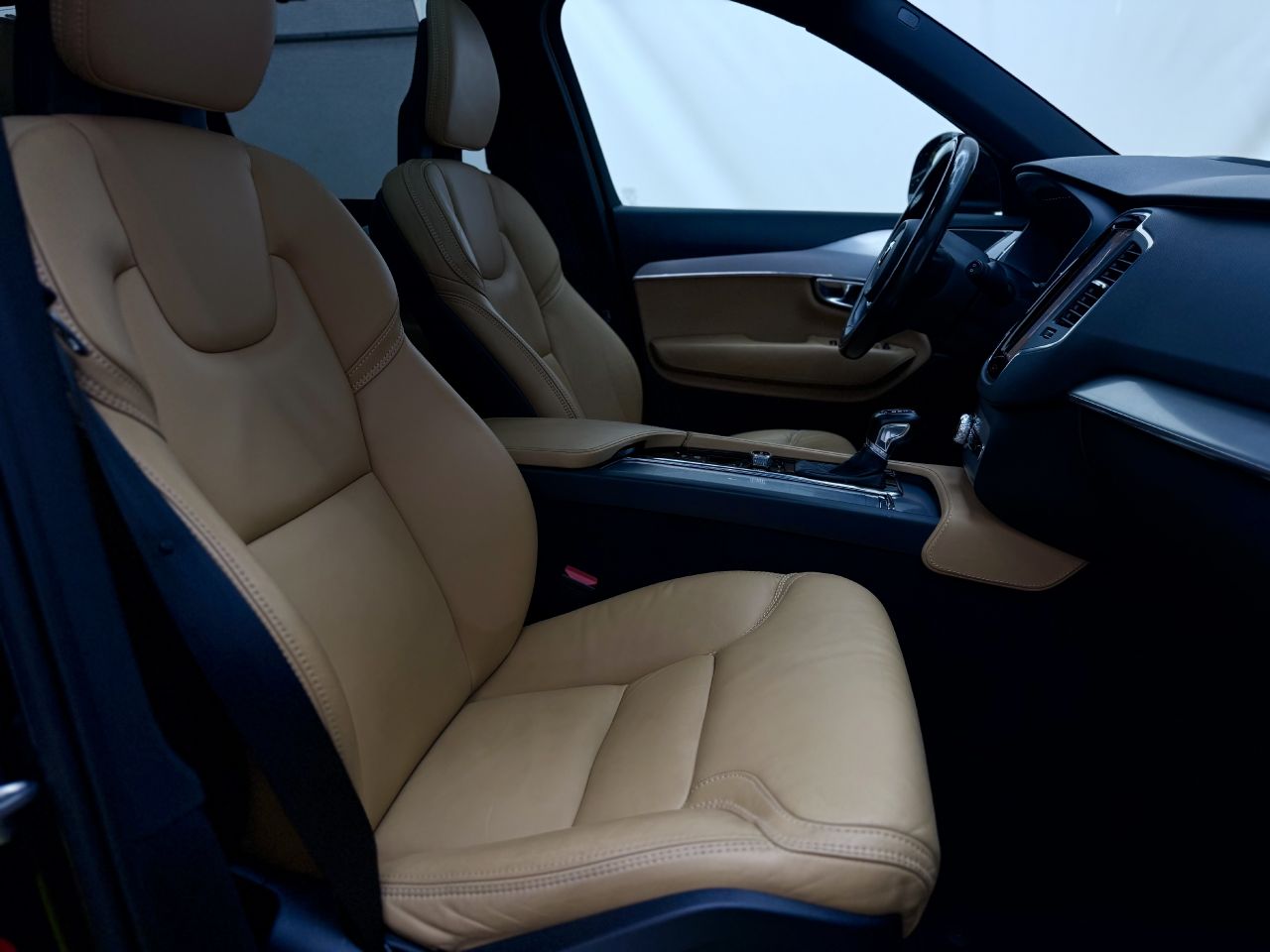 Volvo XC90 | 15