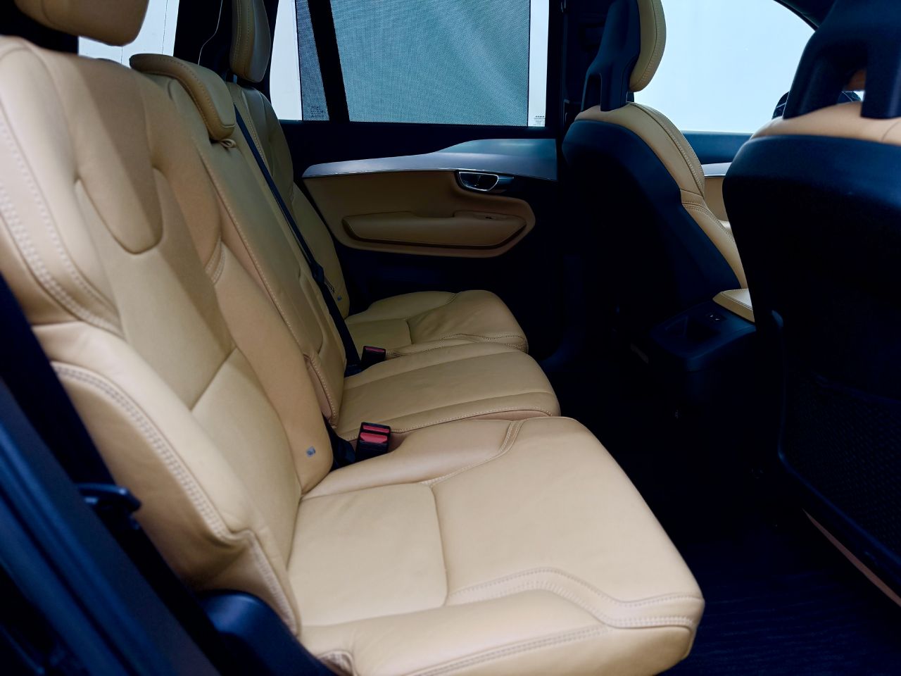 Volvo XC90 | 14