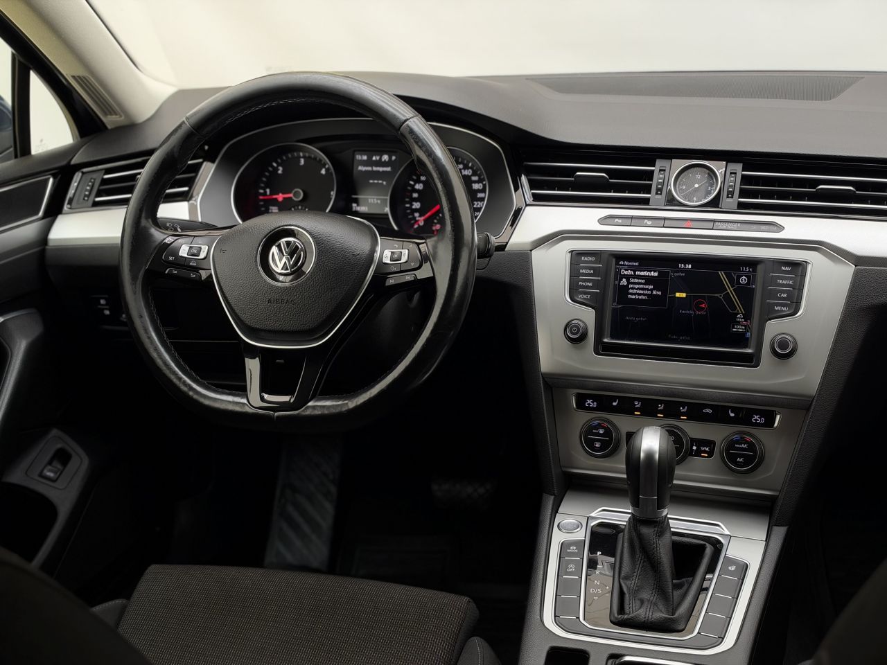 Volkswagen Passat | 15