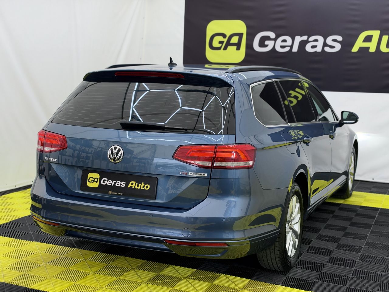 Volkswagen Passat | 4