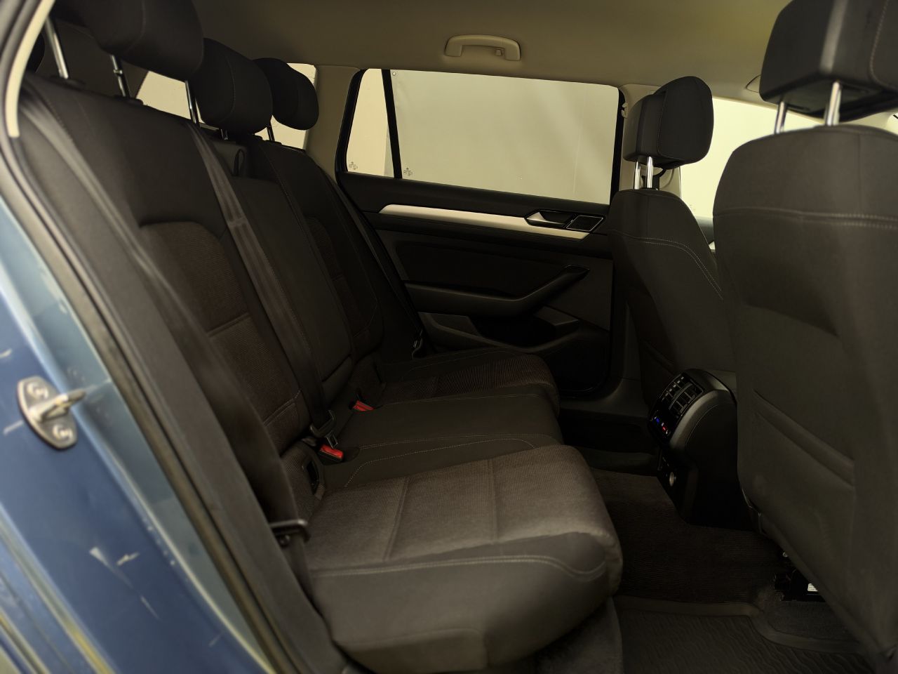 Volkswagen Passat | 12