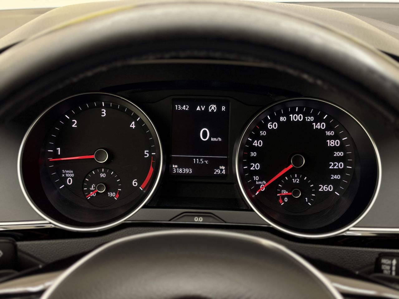 Volkswagen Passat | 24