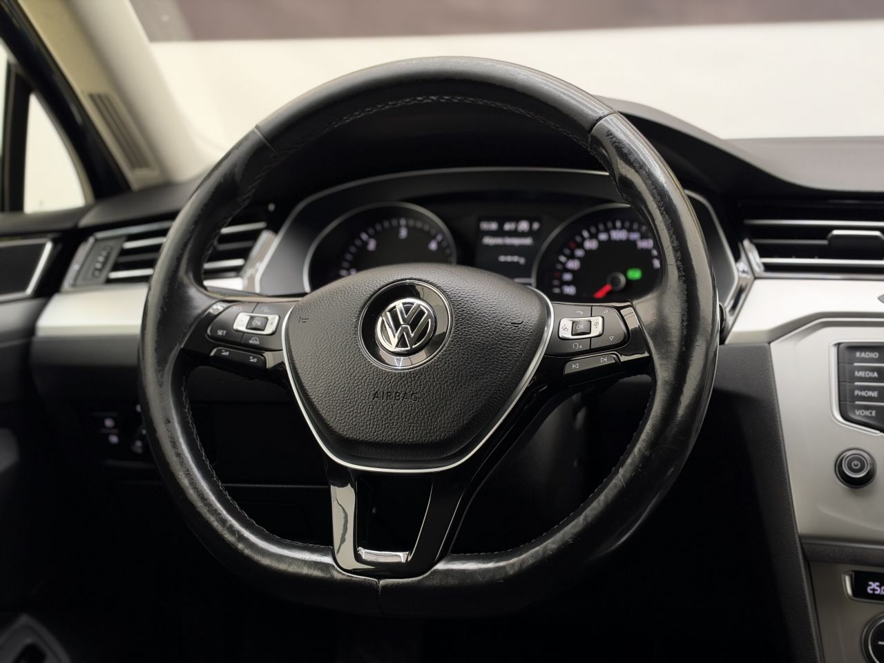 Volkswagen Passat | 17