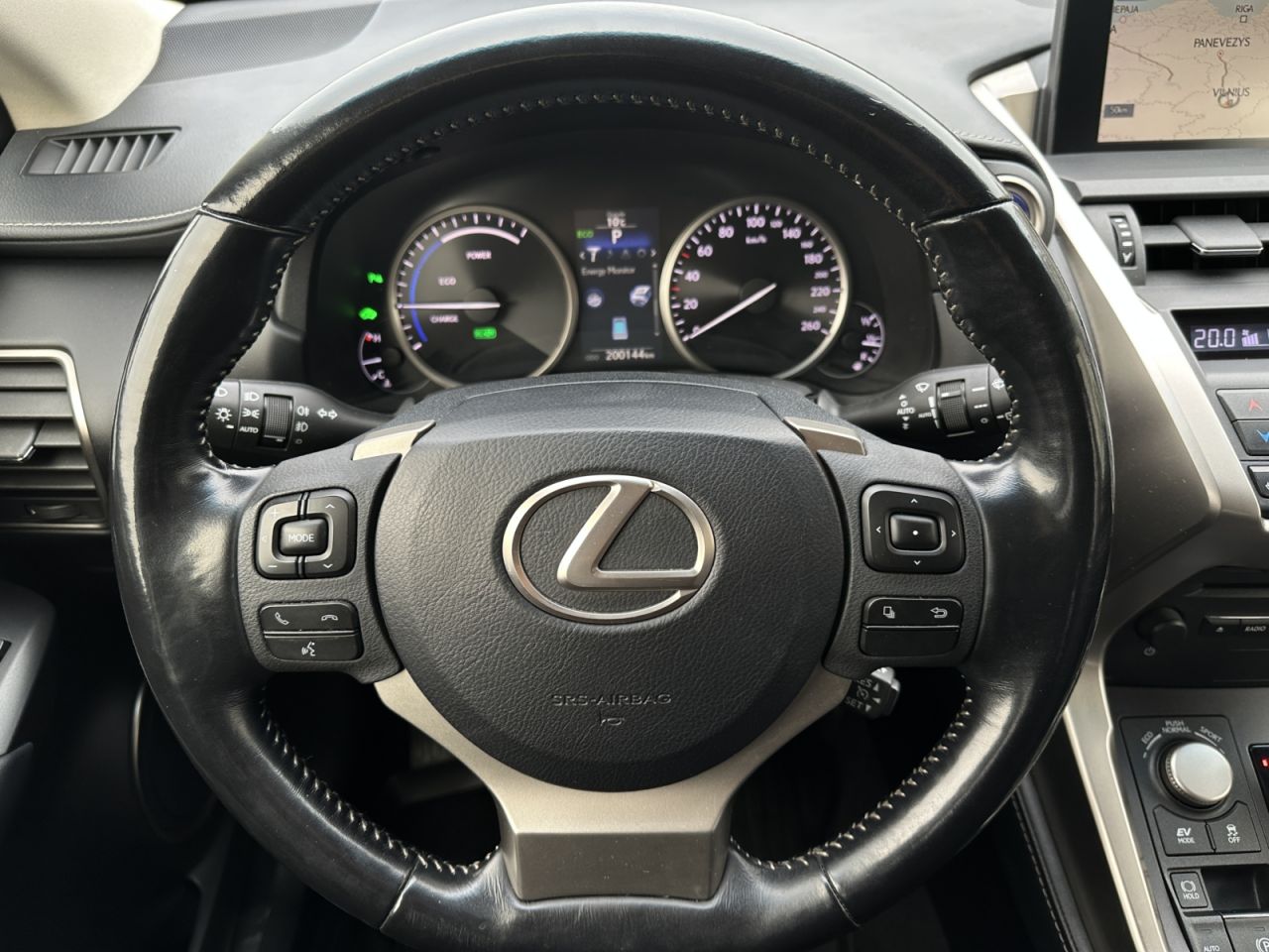Lexus NX 300h | 5