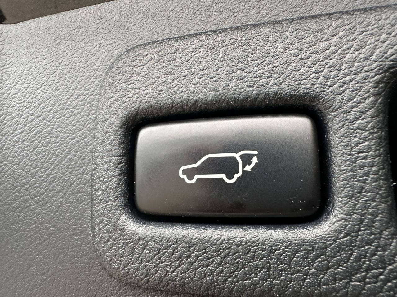 Lexus NX 300h | 25