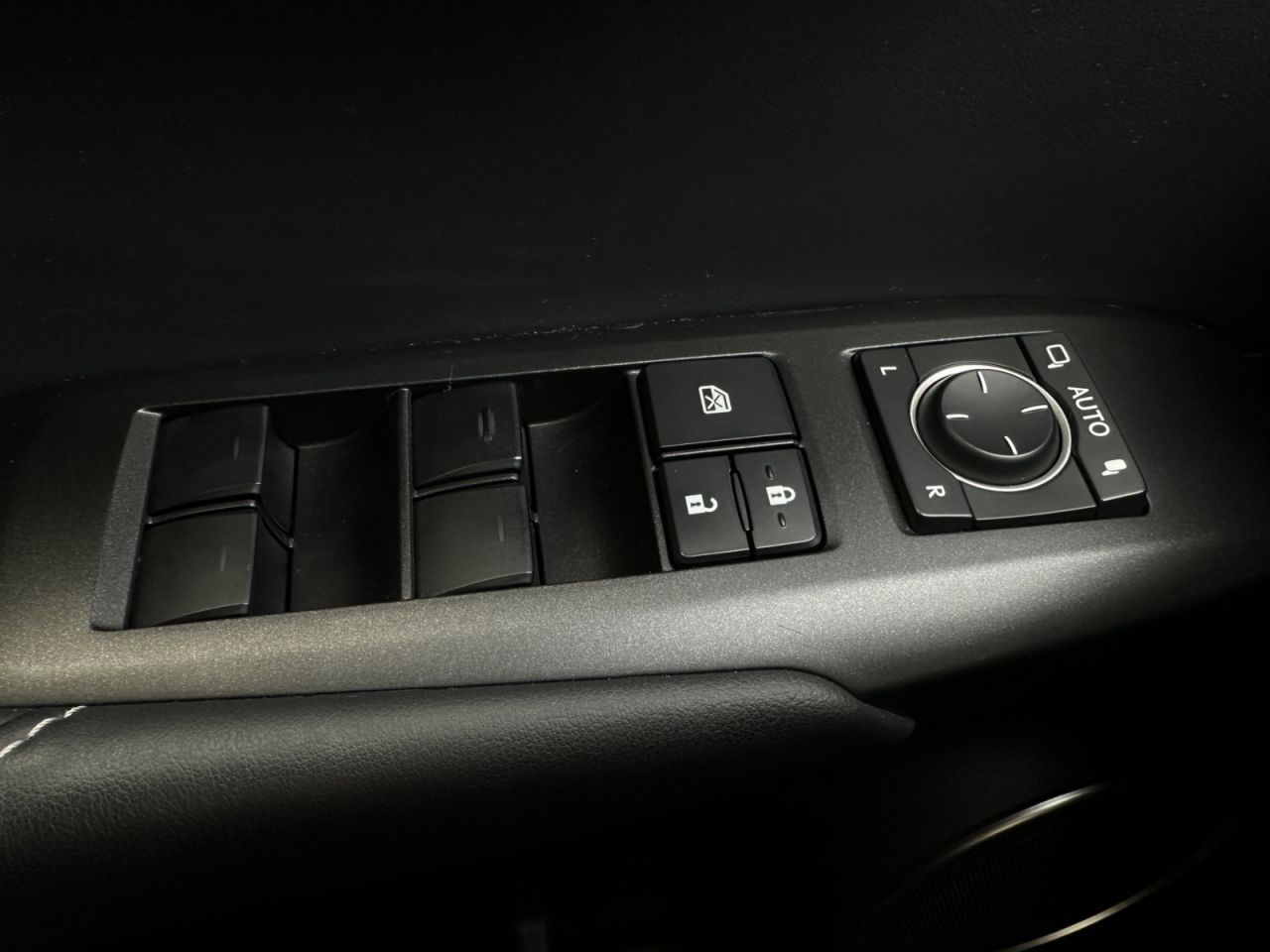 Lexus NX 300h | 22