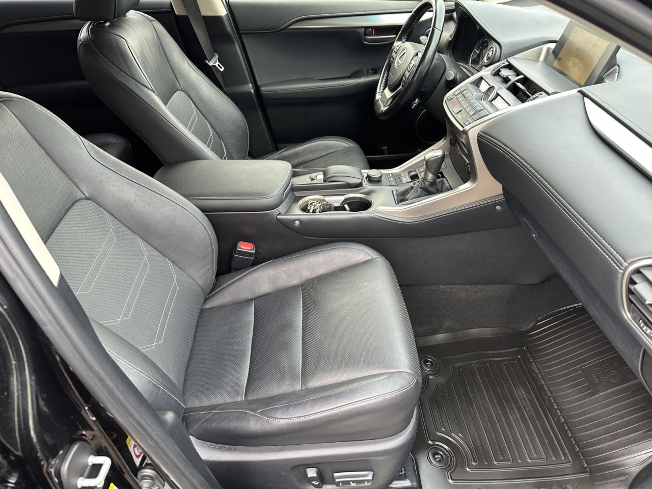 Lexus NX 300h | 3