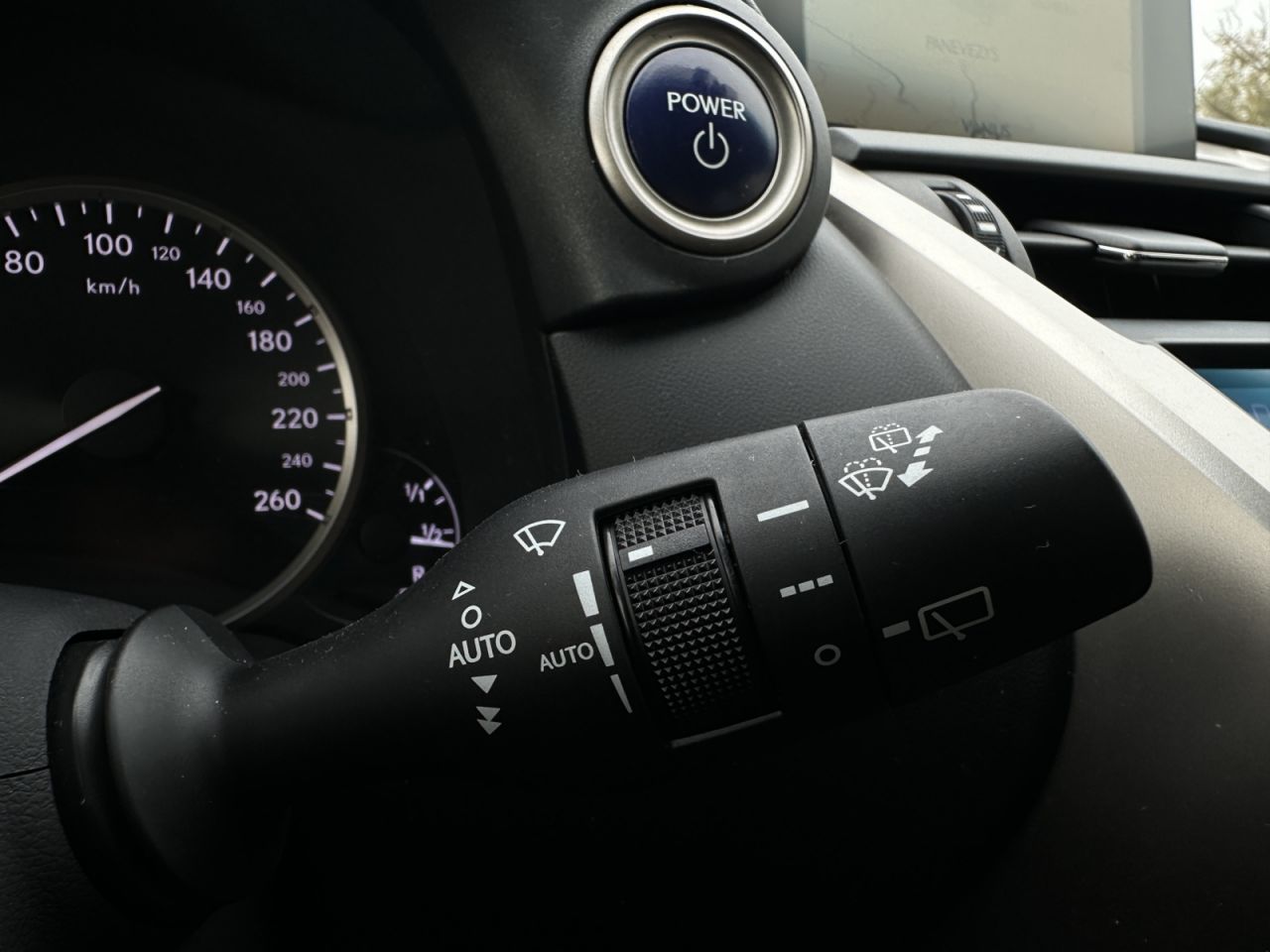 Lexus NX 300h | 11