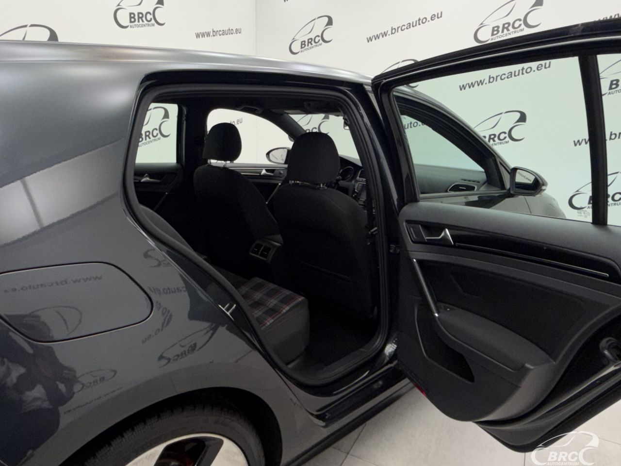 Volkswagen Golf | 11