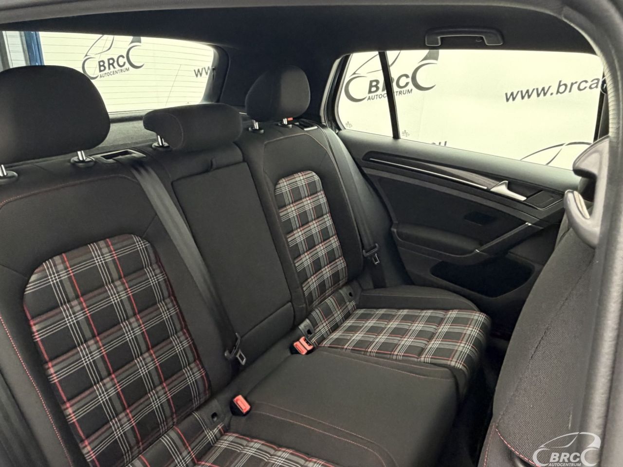 Volkswagen Golf | 13