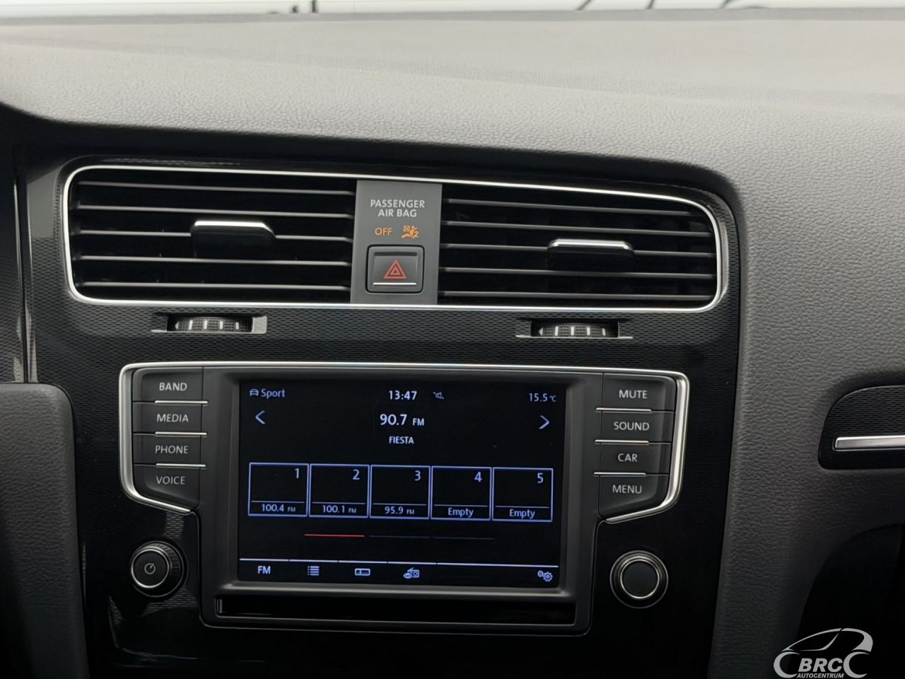 Volkswagen Golf | 16