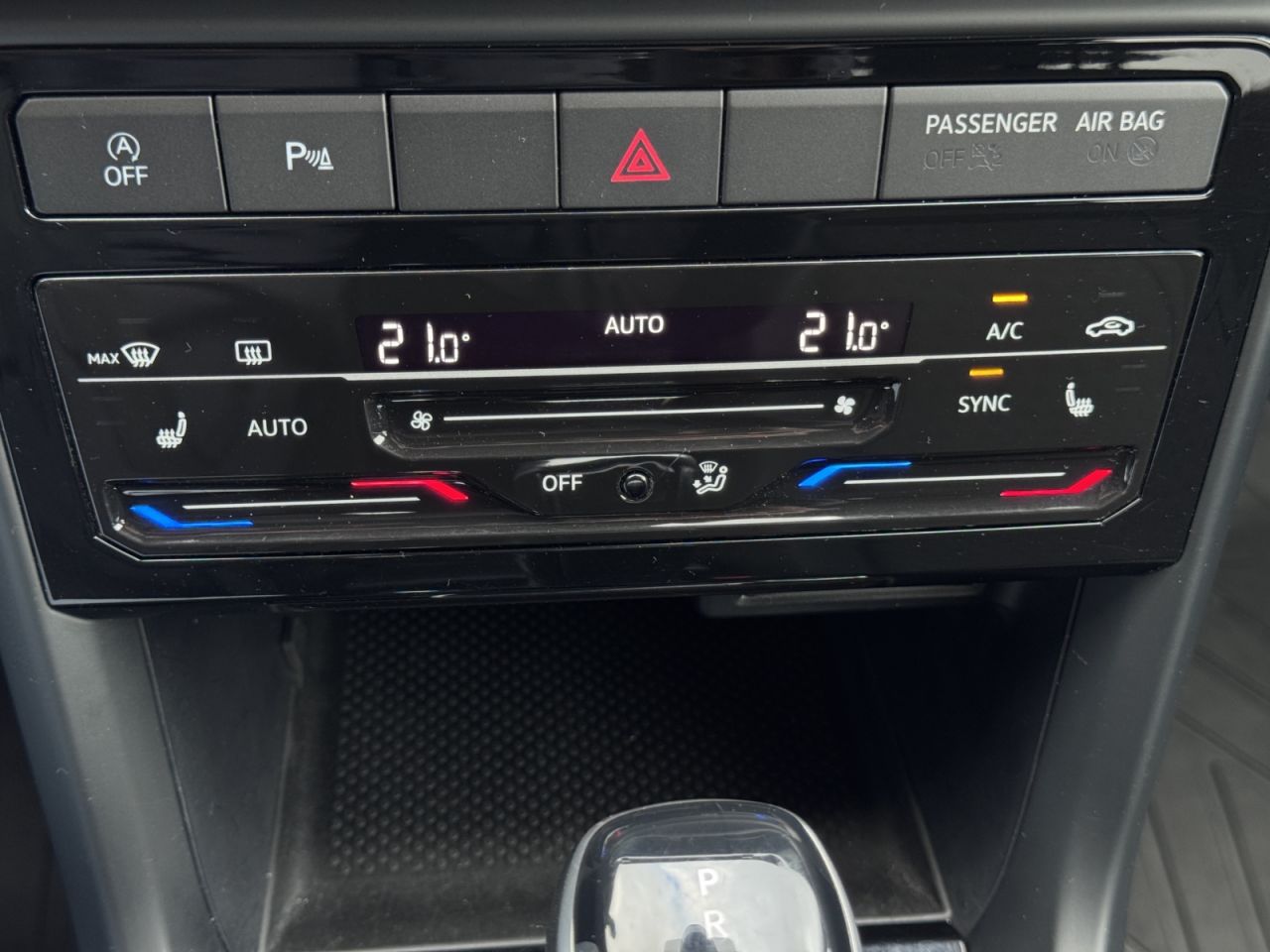 Volkswagen T-Cross | 18