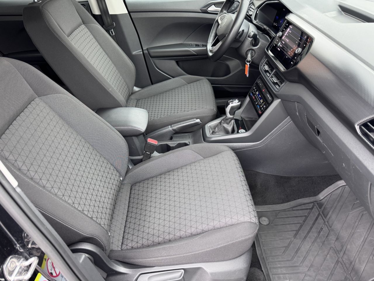 Volkswagen T-Cross | 6