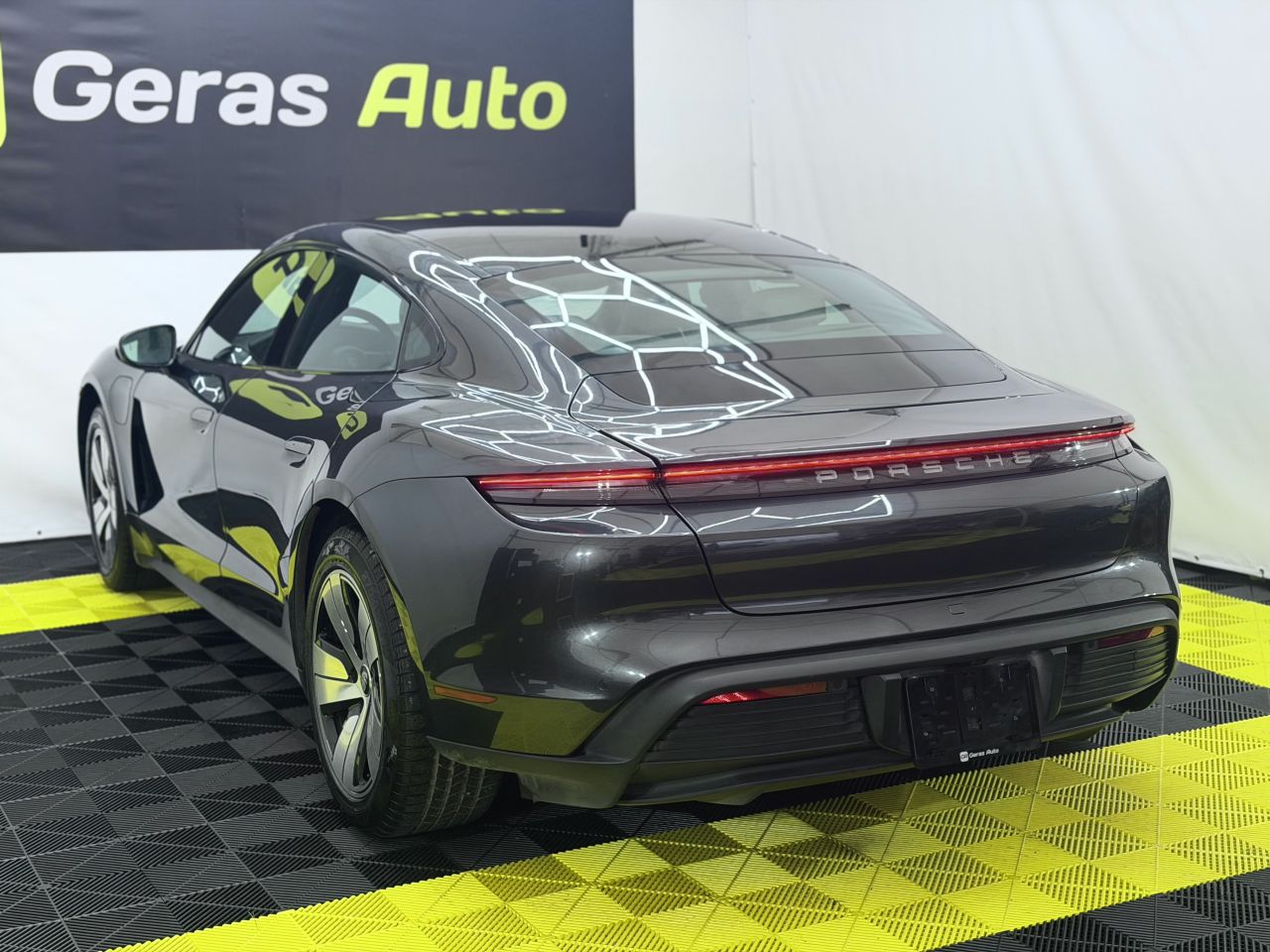 Porsche Taycan | 5