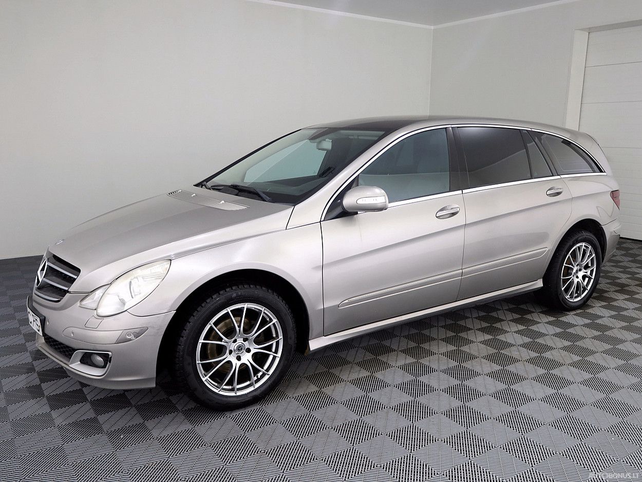Mercedes-Benz | 1