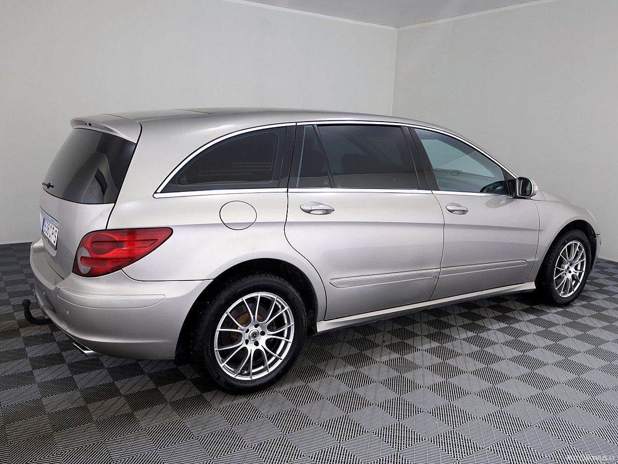 Mercedes-Benz | 2