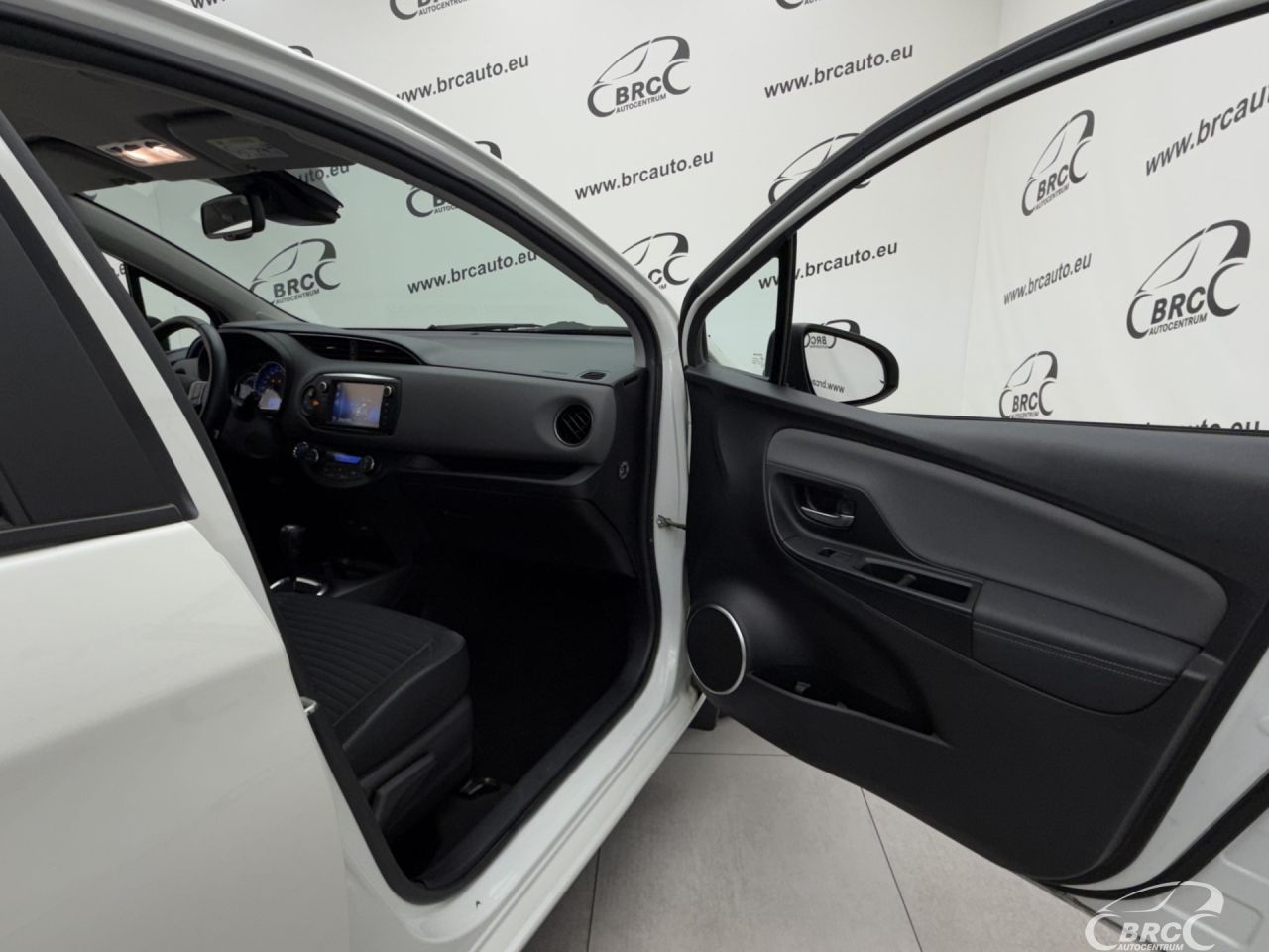 Toyota Yaris | 7