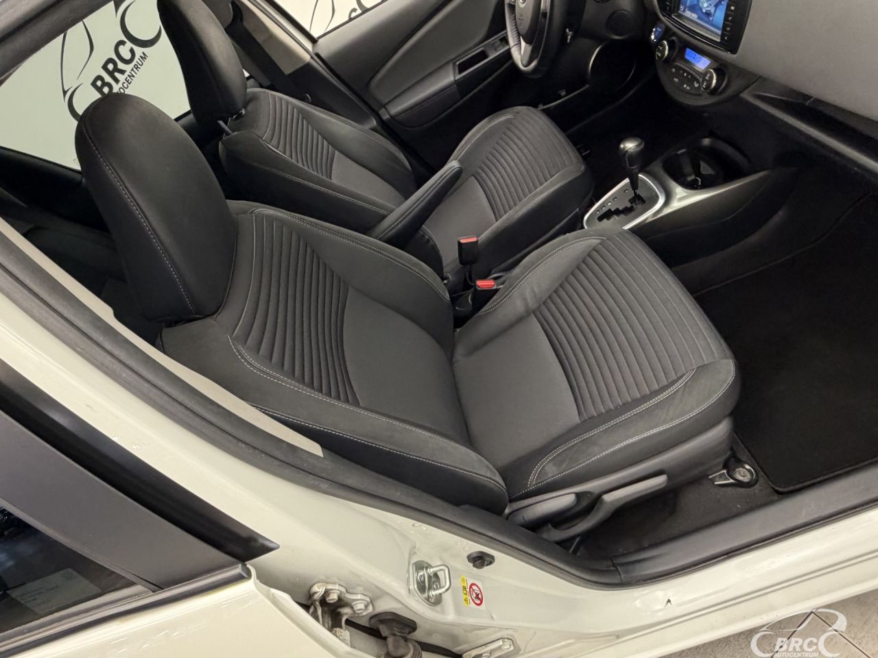 Toyota Yaris | 4