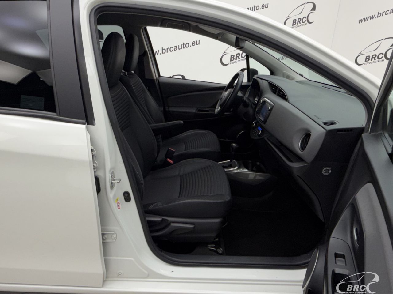 Toyota Yaris | 3