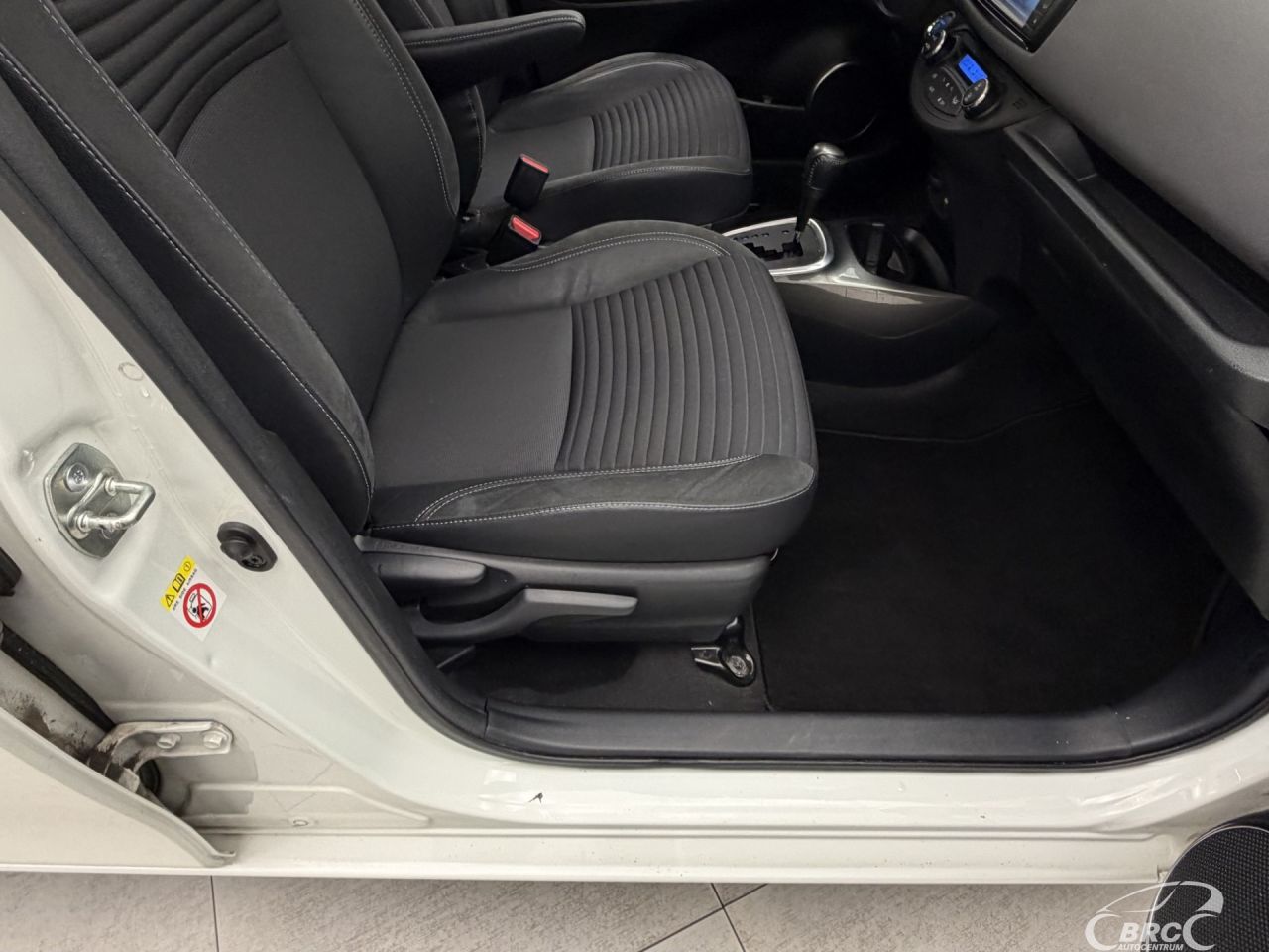 Toyota Yaris | 5