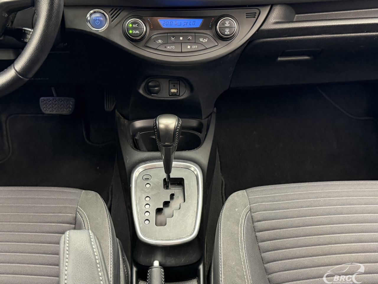 Toyota Yaris | 16
