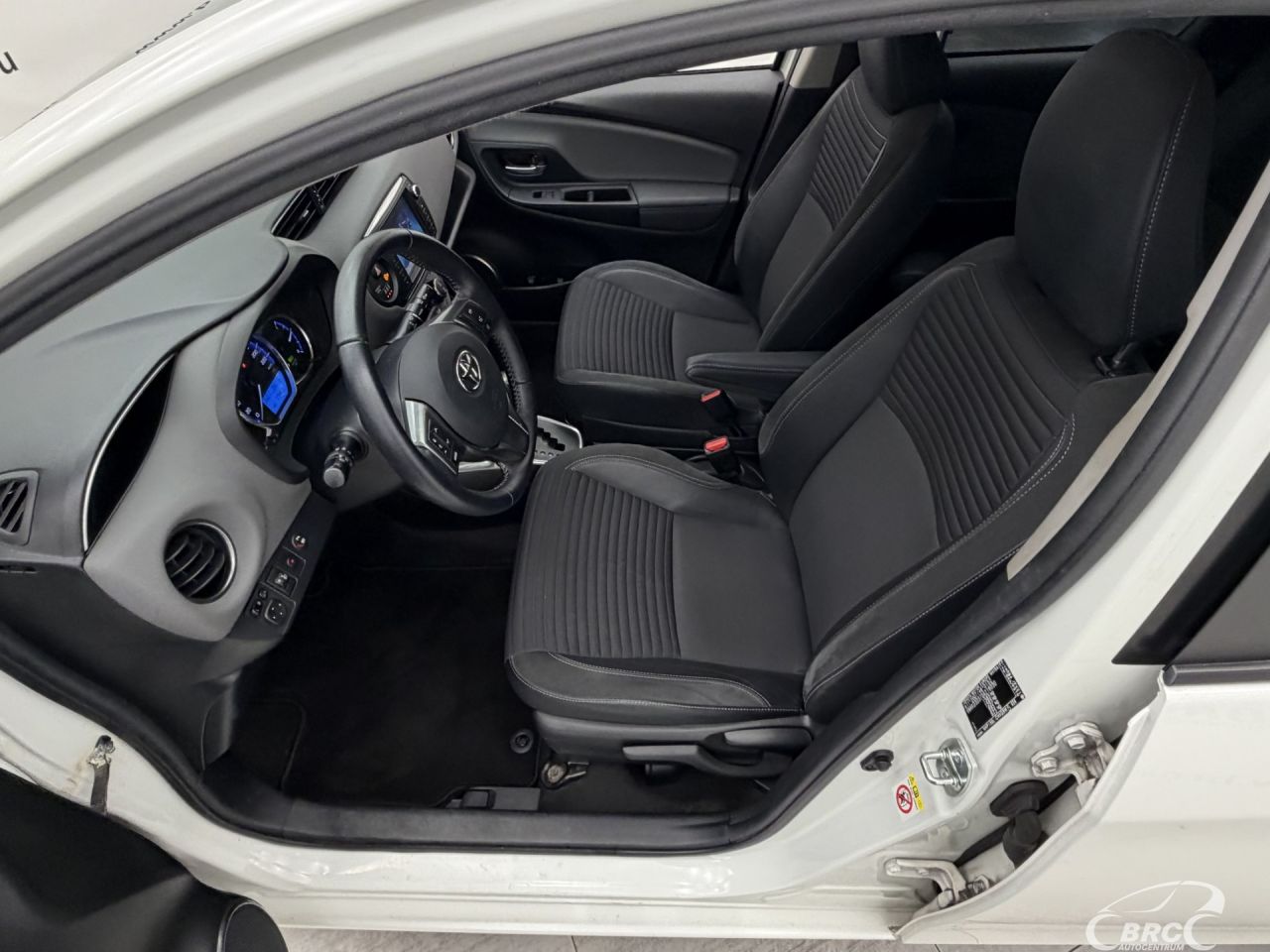 Toyota Yaris | 19
