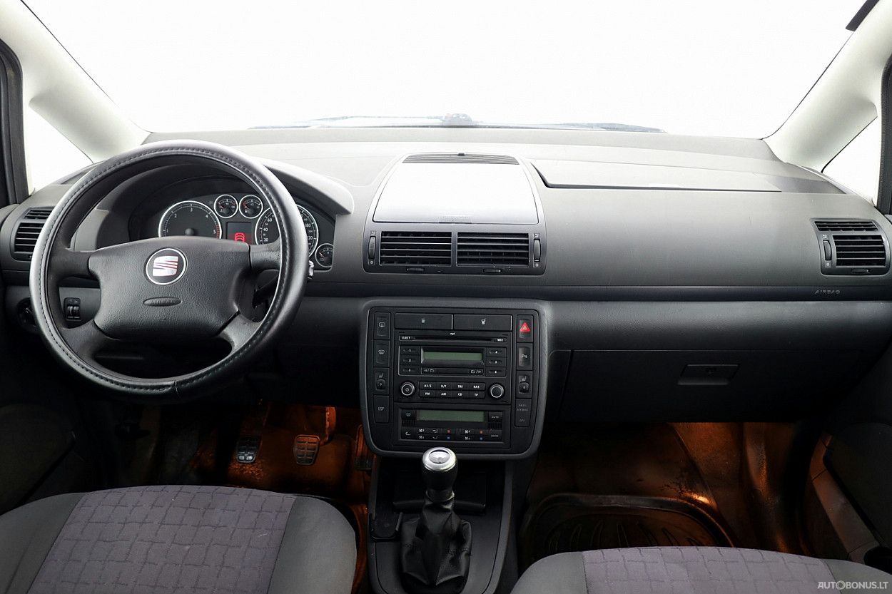 Seat | 4