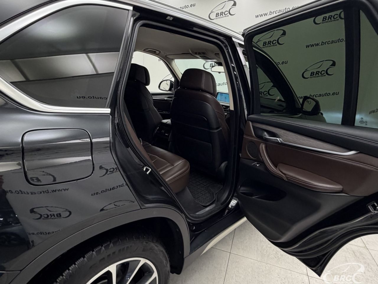 BMW X5 | 12