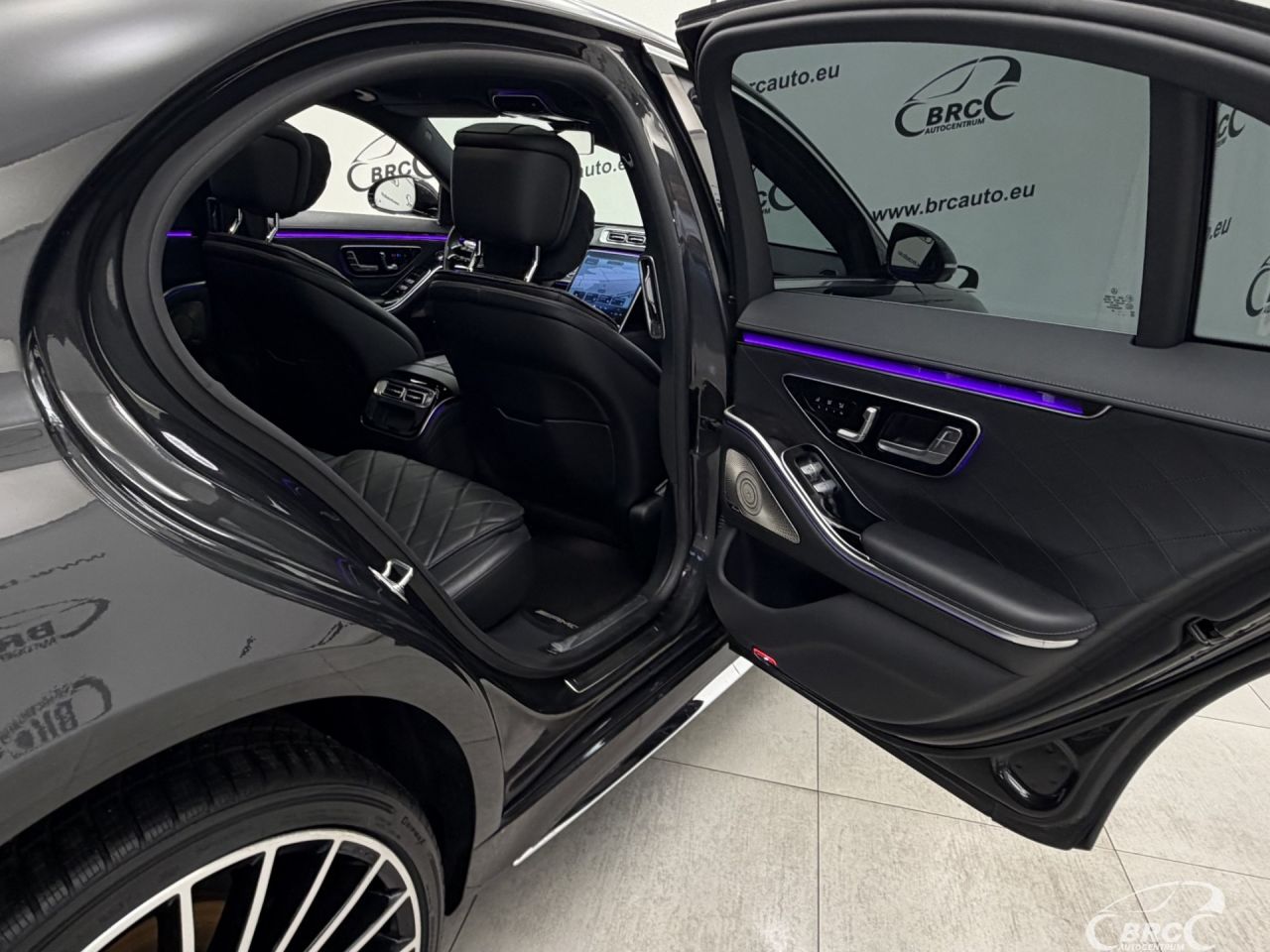 Mercedes-Benz S400 | 12