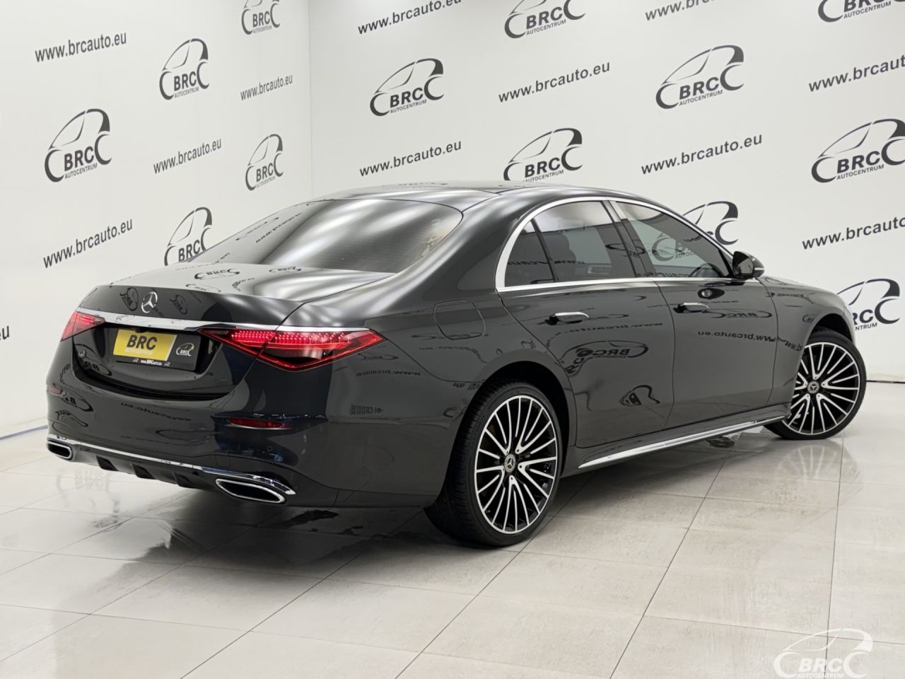Mercedes-Benz S400 | 1