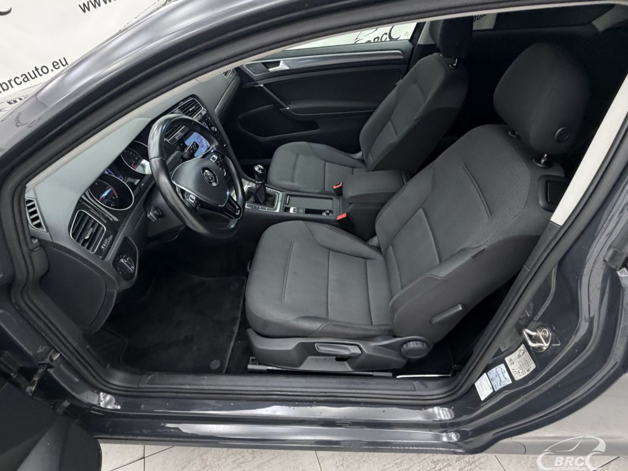 Volkswagen Golf | 16