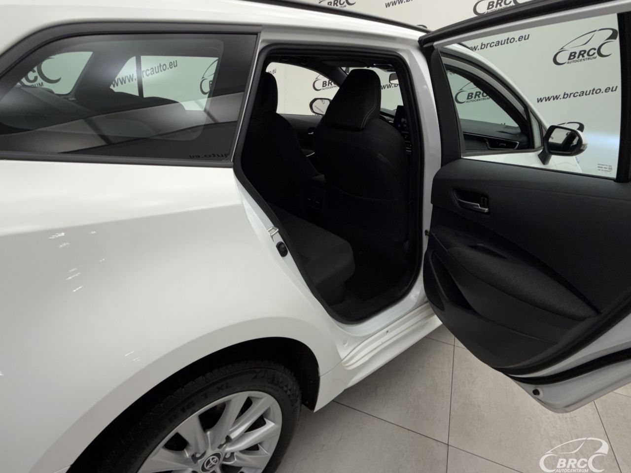 Toyota Corolla | 11