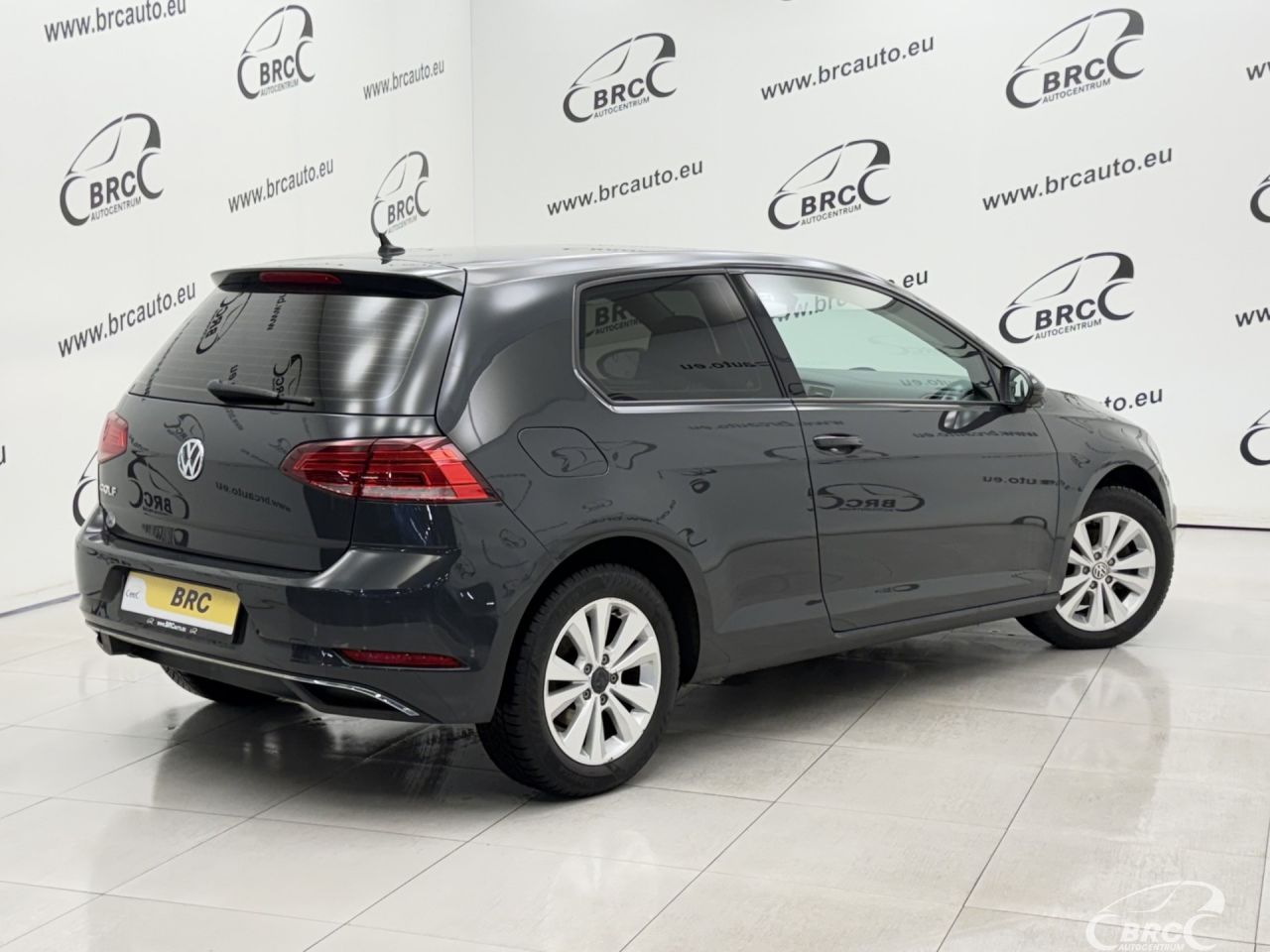Volkswagen Golf | 1