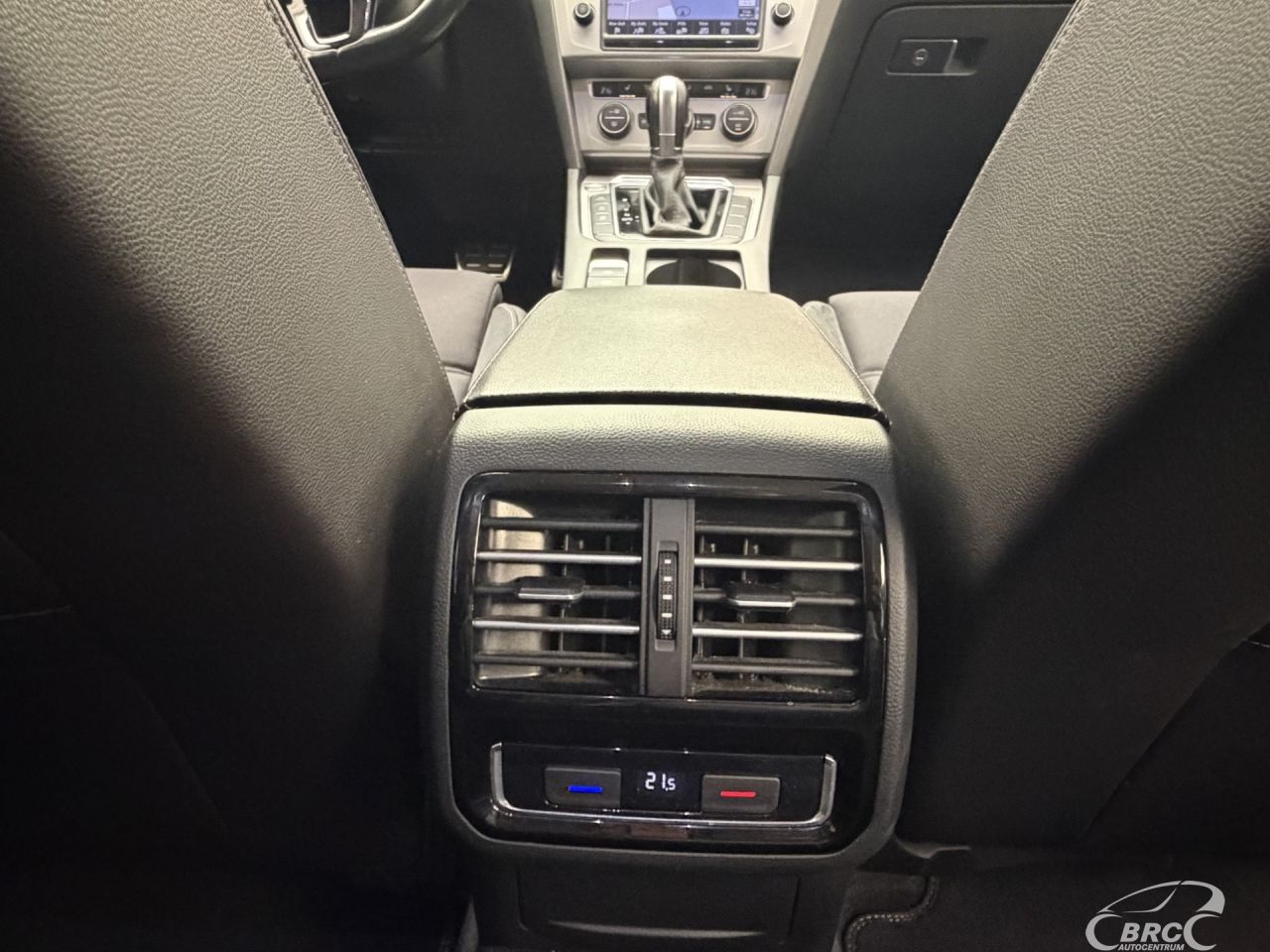 Volkswagen Passat | 12