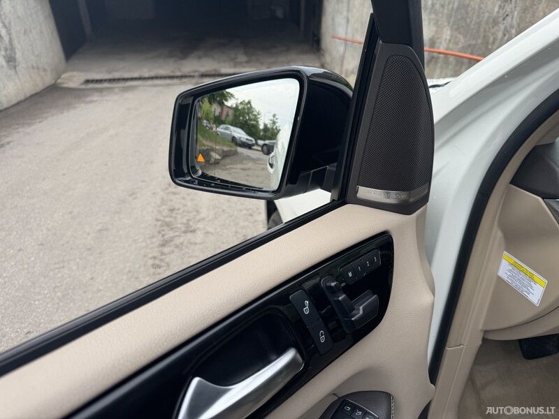 Mercedes-Benz ML350 | 16