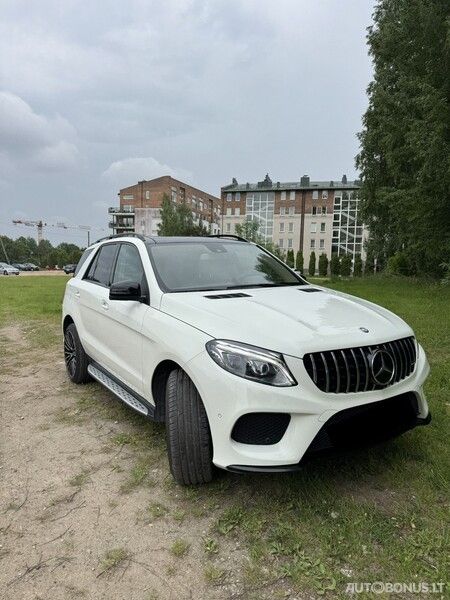 Mercedes-Benz ML350 | 1