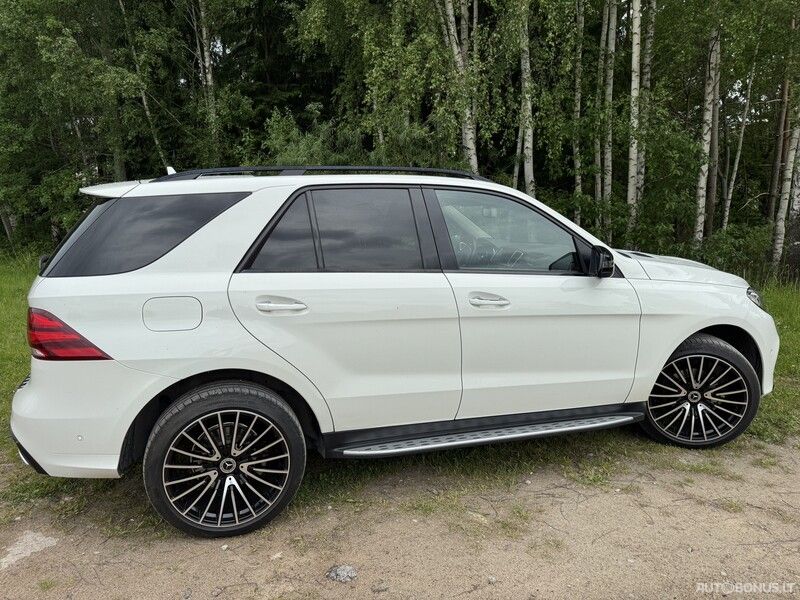 Mercedes-Benz ML350 | 21